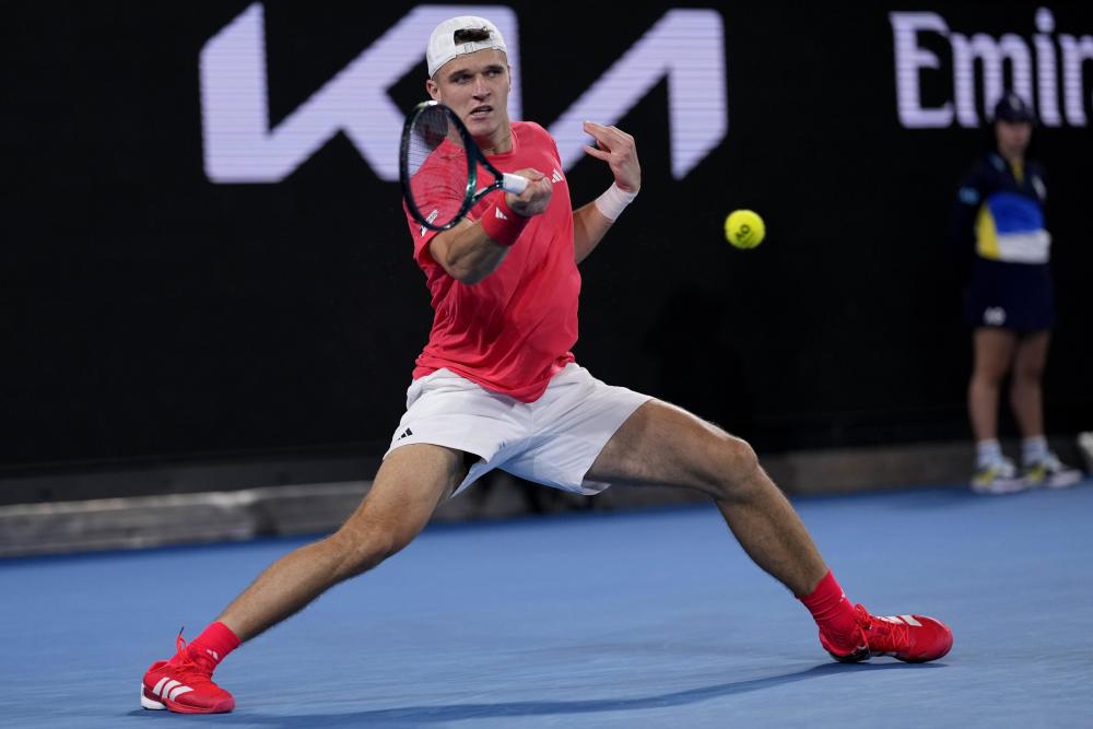 澳大利亚网球队横扫西班牙网球队，克耶高斯统治全场的简单介绍