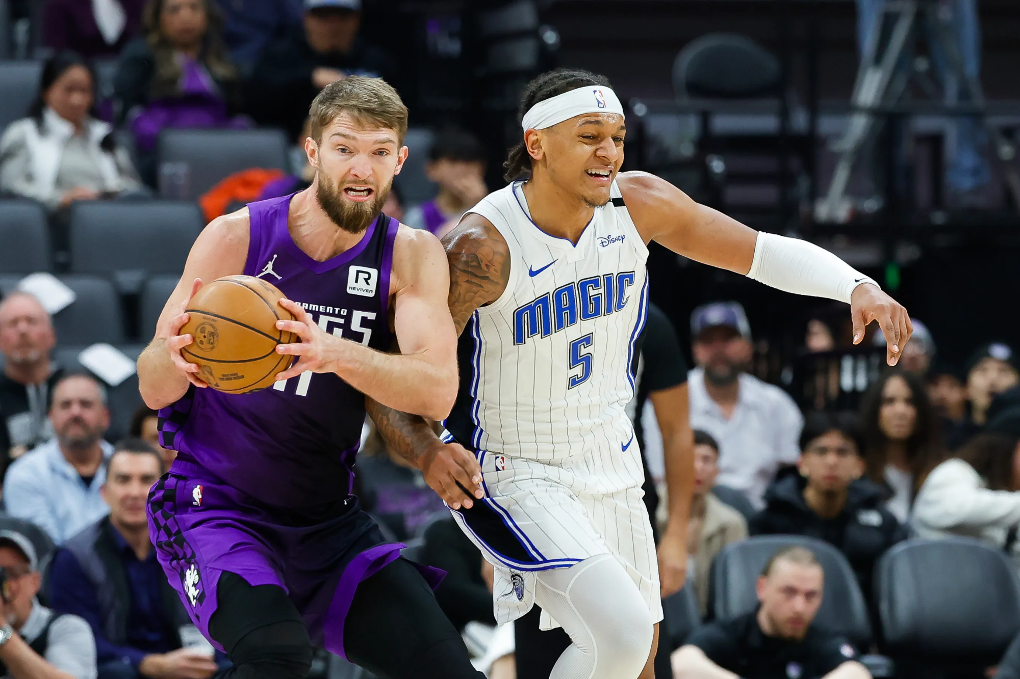 灰熊完胜尼克斯，塔图姆关键制胜