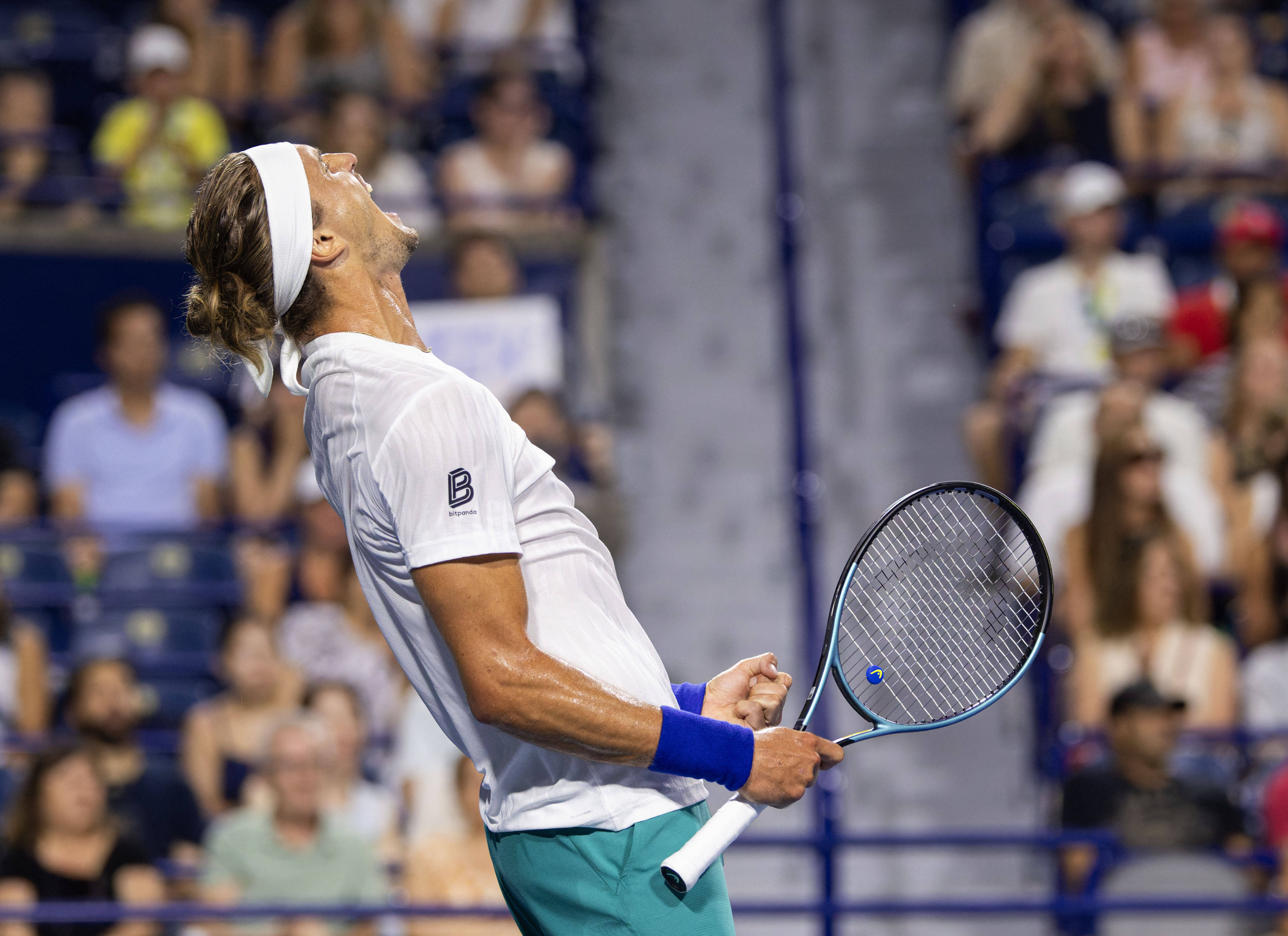 法国网球队爆冷世界网球队，兹维列夫完成帽子戏法