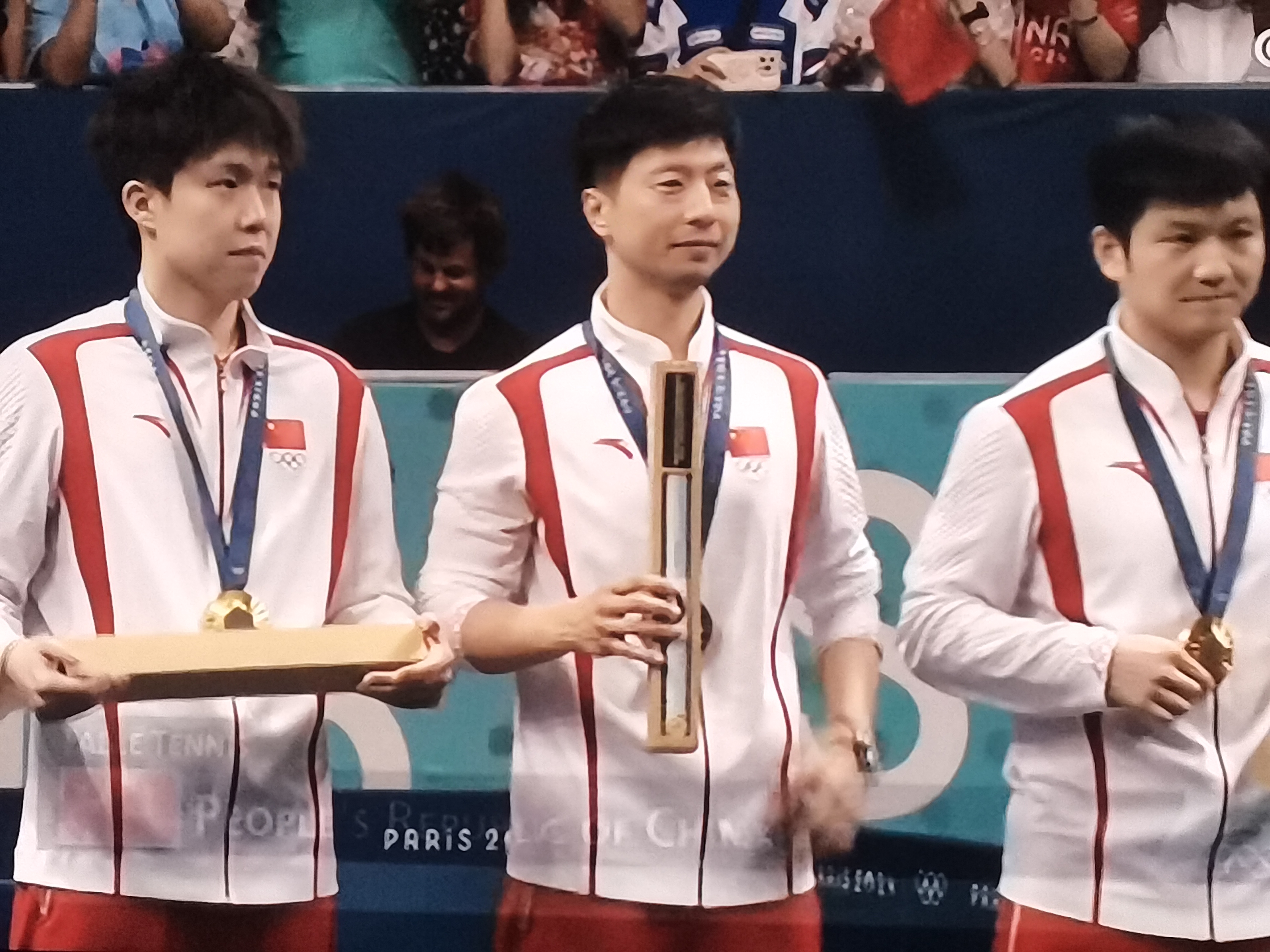 中国队鏖战瑞典队，马龙点燃赛场