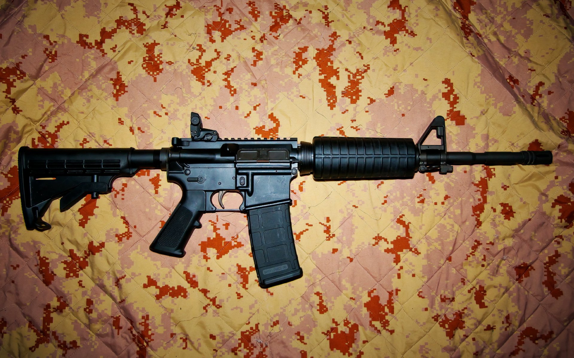 剧本不敢写！阿斯顿马丁绝杀法拉利，汉密尔顿燃爆赛场