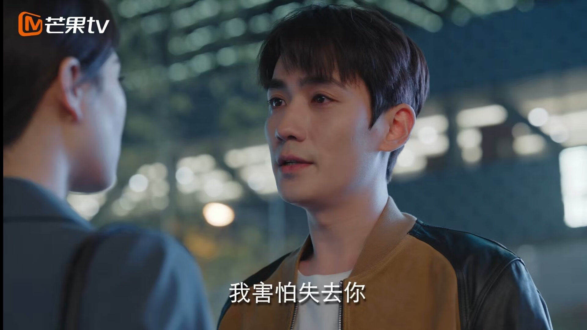 终场哨响时，洪都拉斯击碎了马赛，当小国尊严在全球体育暗流中发出轰鸣