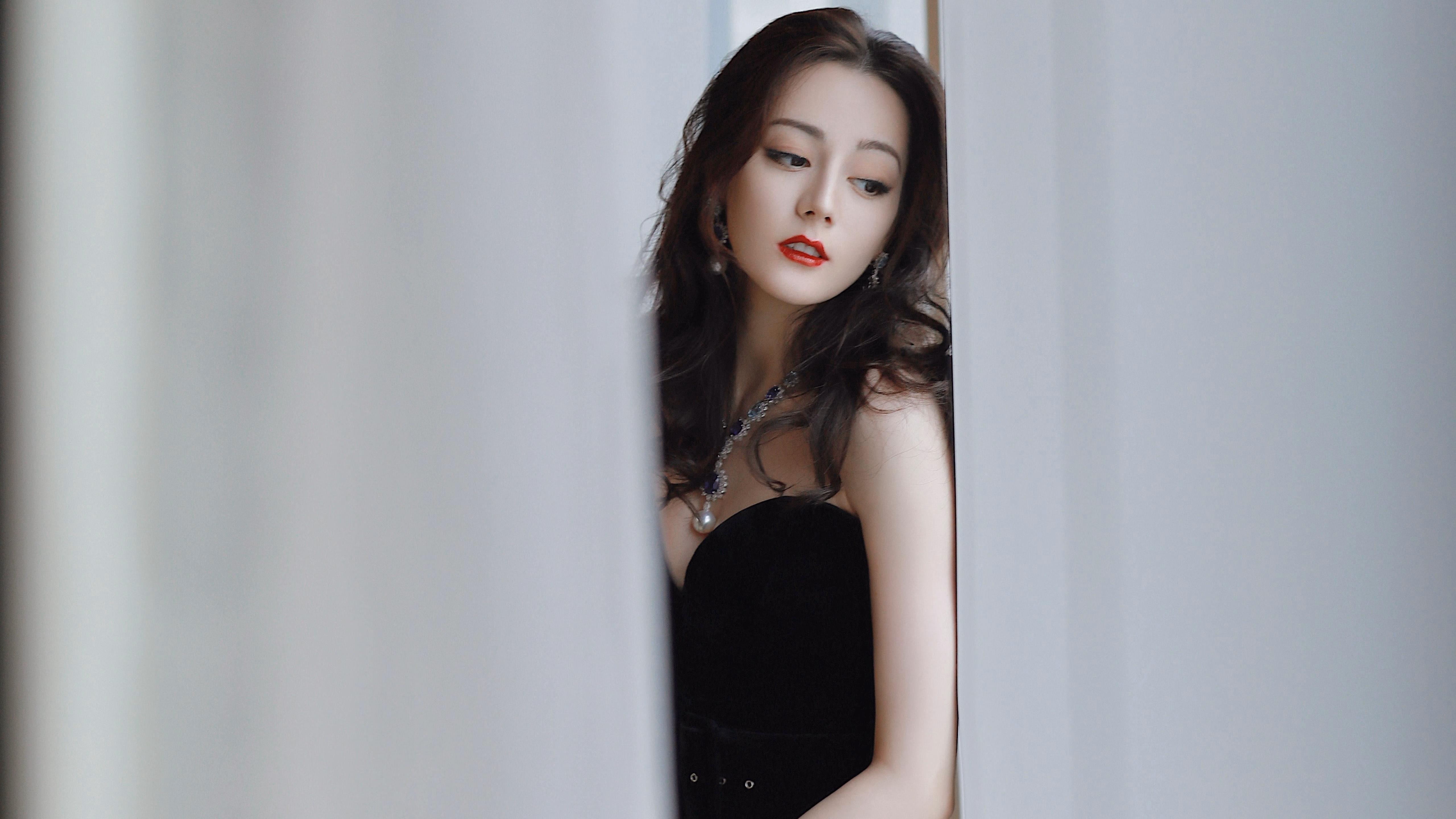 小城的怒吼，雷恩历史性击溃巴萨，奥纳纳成为改写命运的关键先生