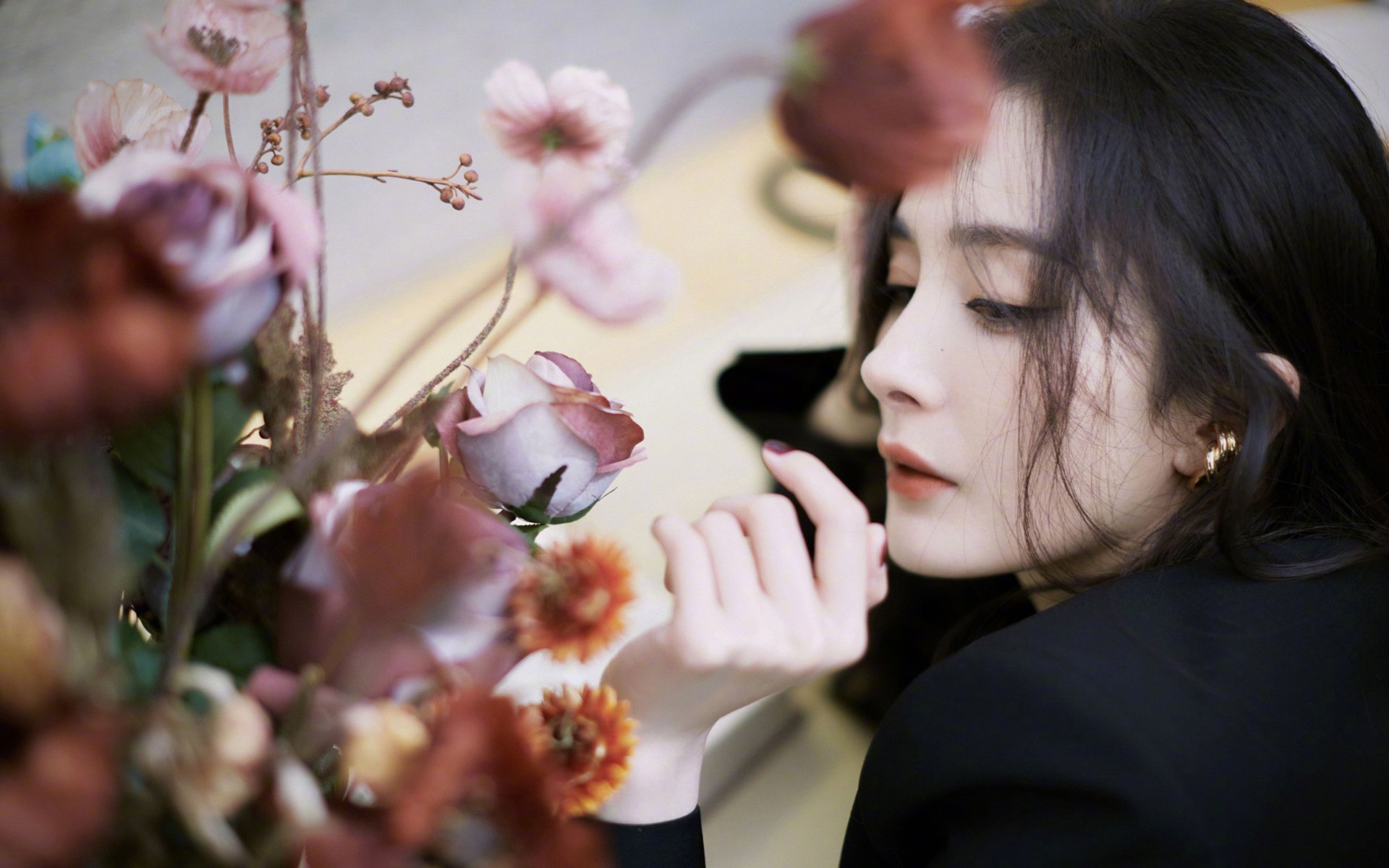 踢法冲突!比利亚雷亚尔血拼澳大利亚,布雷默成为关键先生